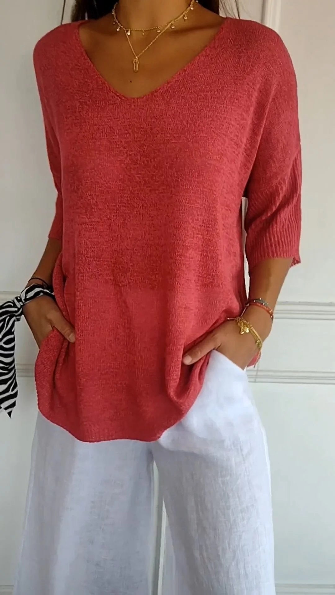 Anna - V-Neck Knit Top