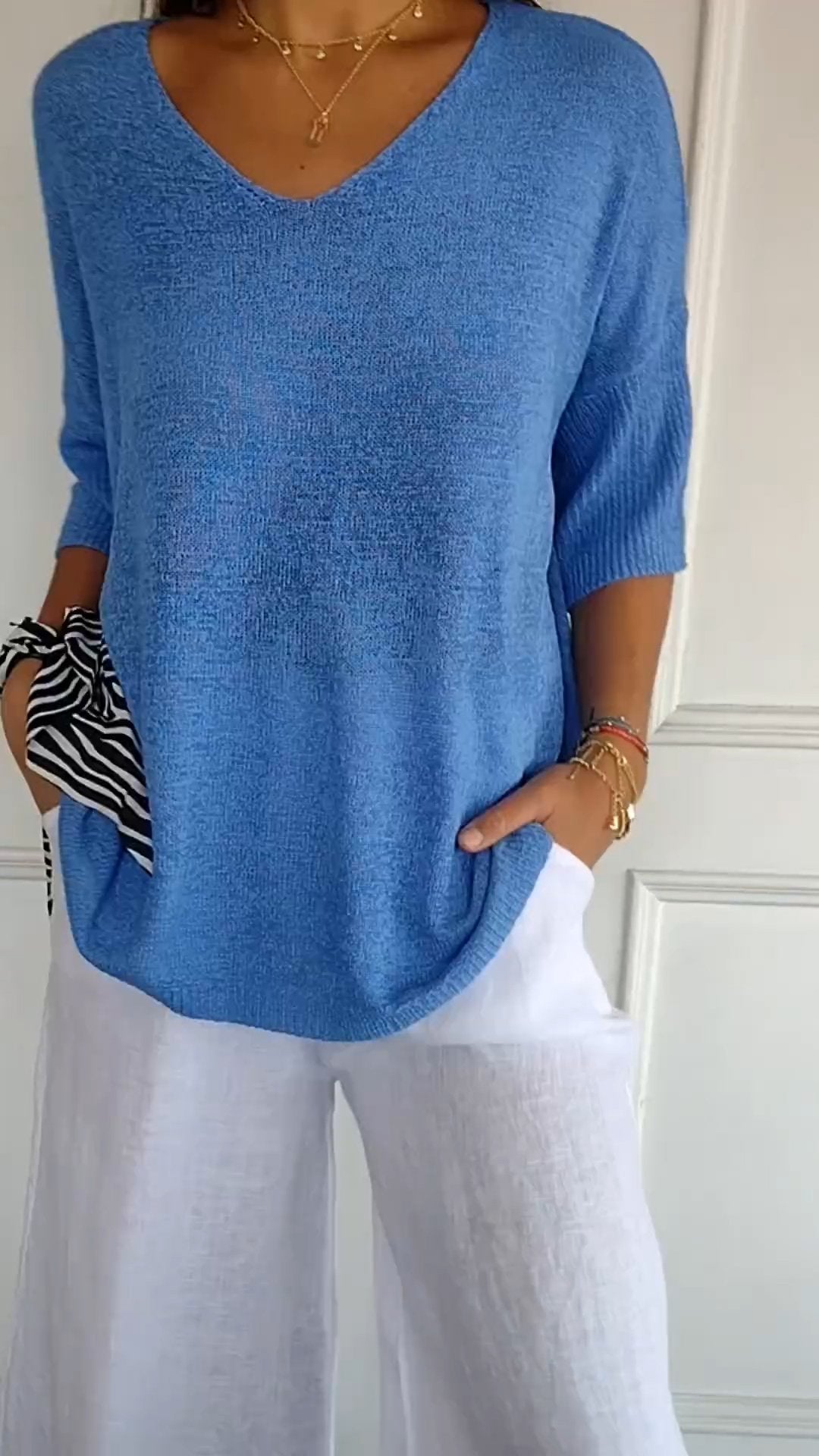 Anna - V-Neck Knit Top